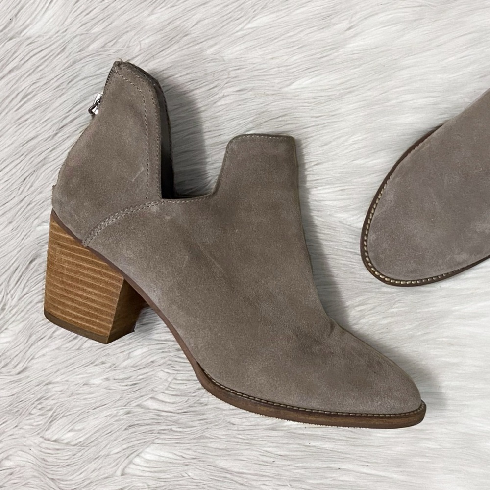 Blondo Taupe Gray Mushroom Suede Leather Neda Boot Ankle Booties
